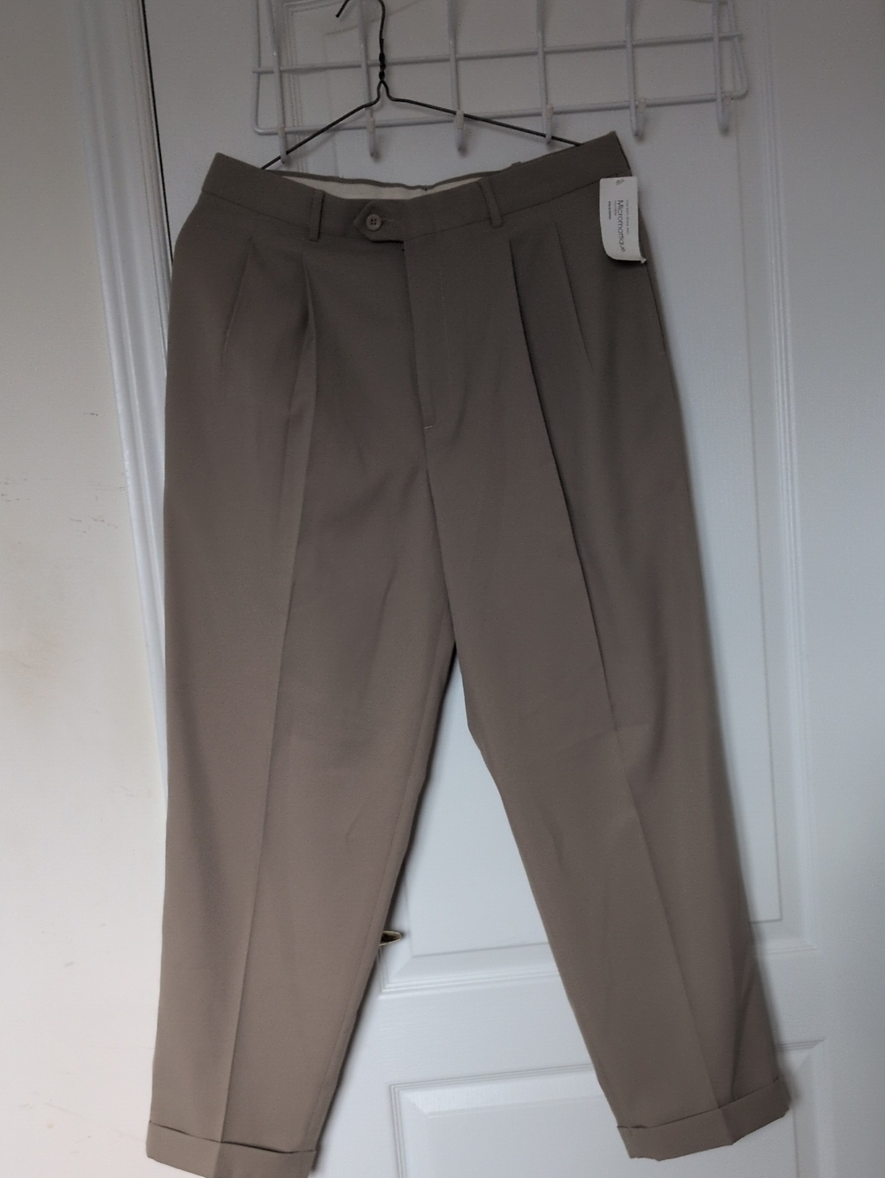 Geoffrey Beene Men's Pleated Dress Pants in Taupe